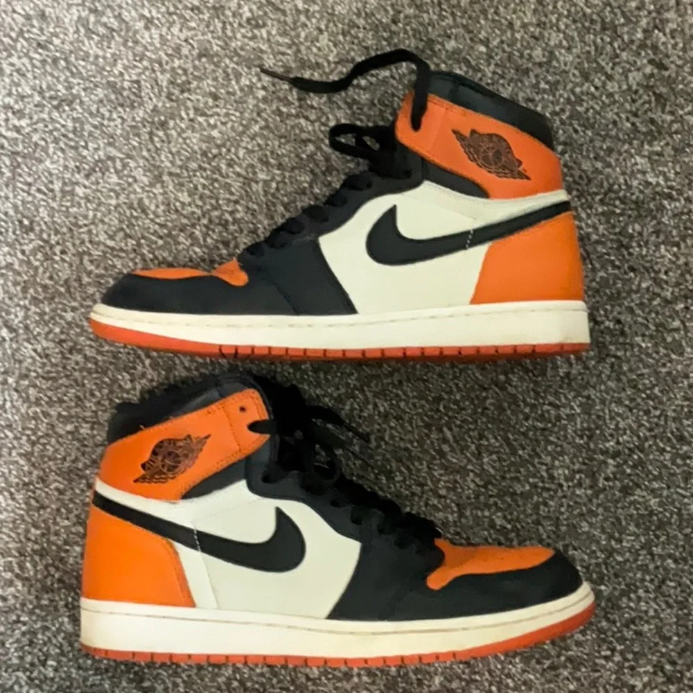 Nike Air Jordan 1 Retro High OG “Shattered Backboard” 2015 - Picture 3 of 8